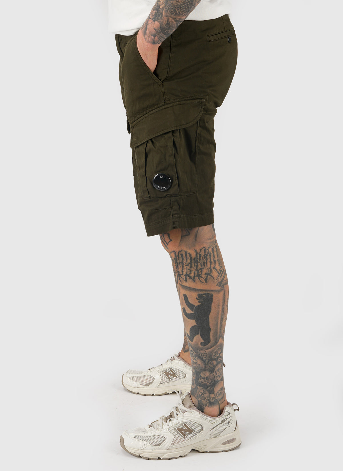 Stretch Sateen Cargo Lens Shorts - Ivy Green