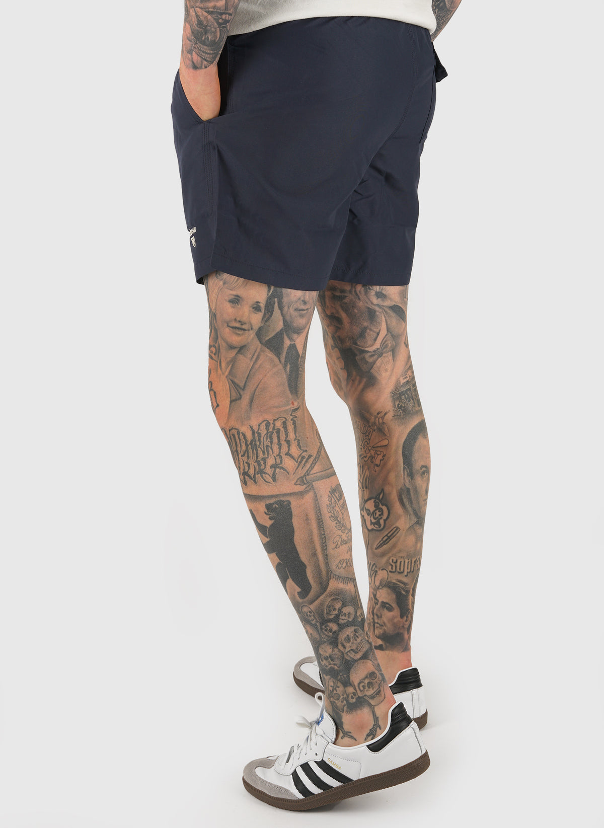 Barbour Water Reactive Tartan Short - Navy