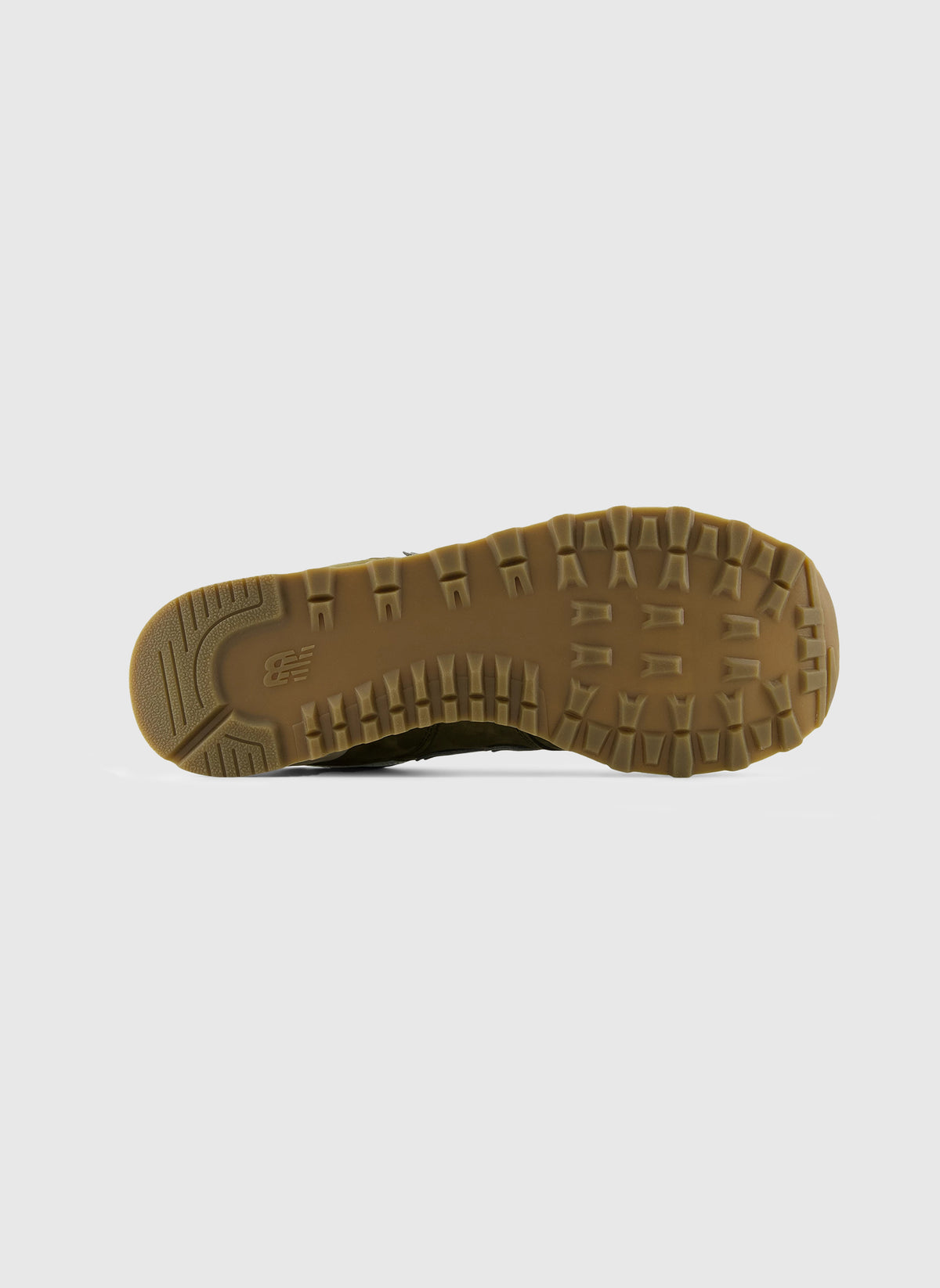 U574 - Calcium/Dark Silver Metallic