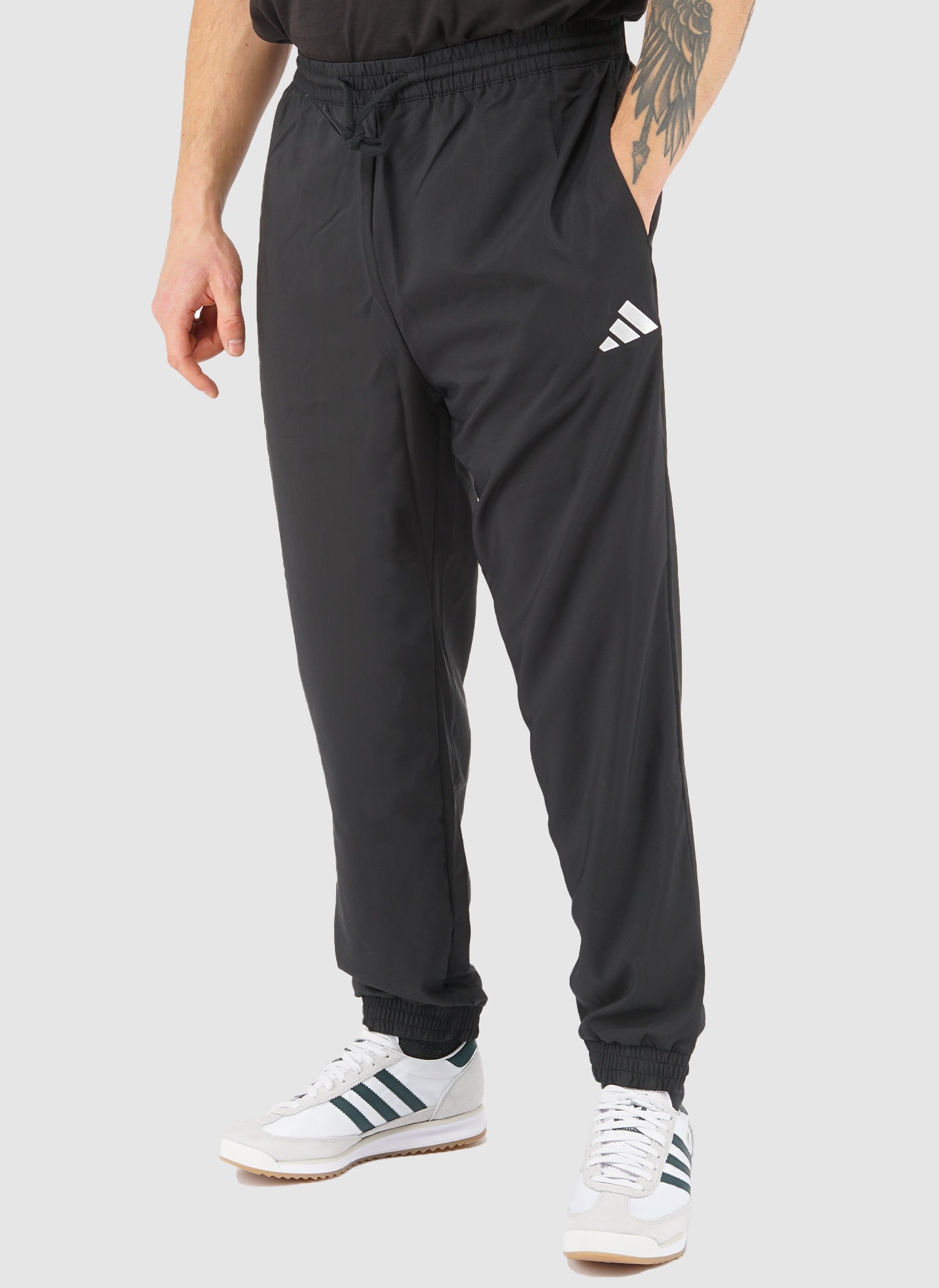 Small Logo Stanford Trackpants - Black/White