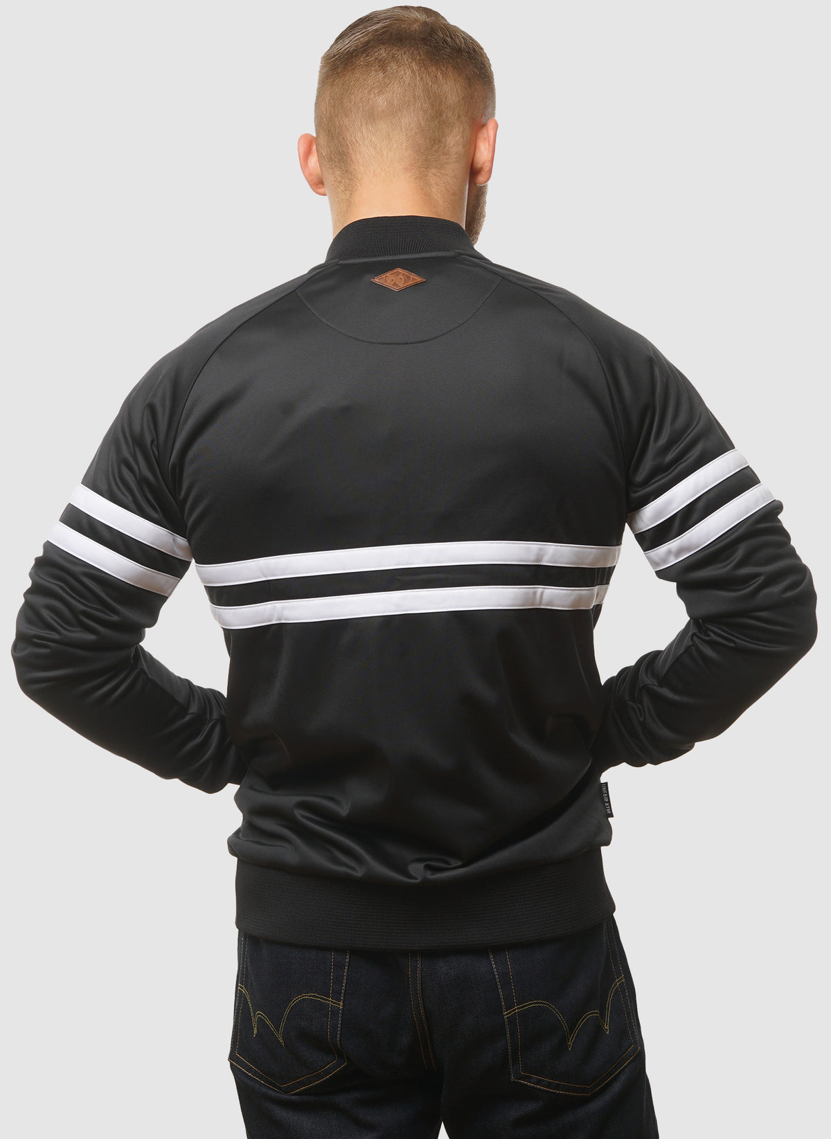DMWU Tracktop - Black