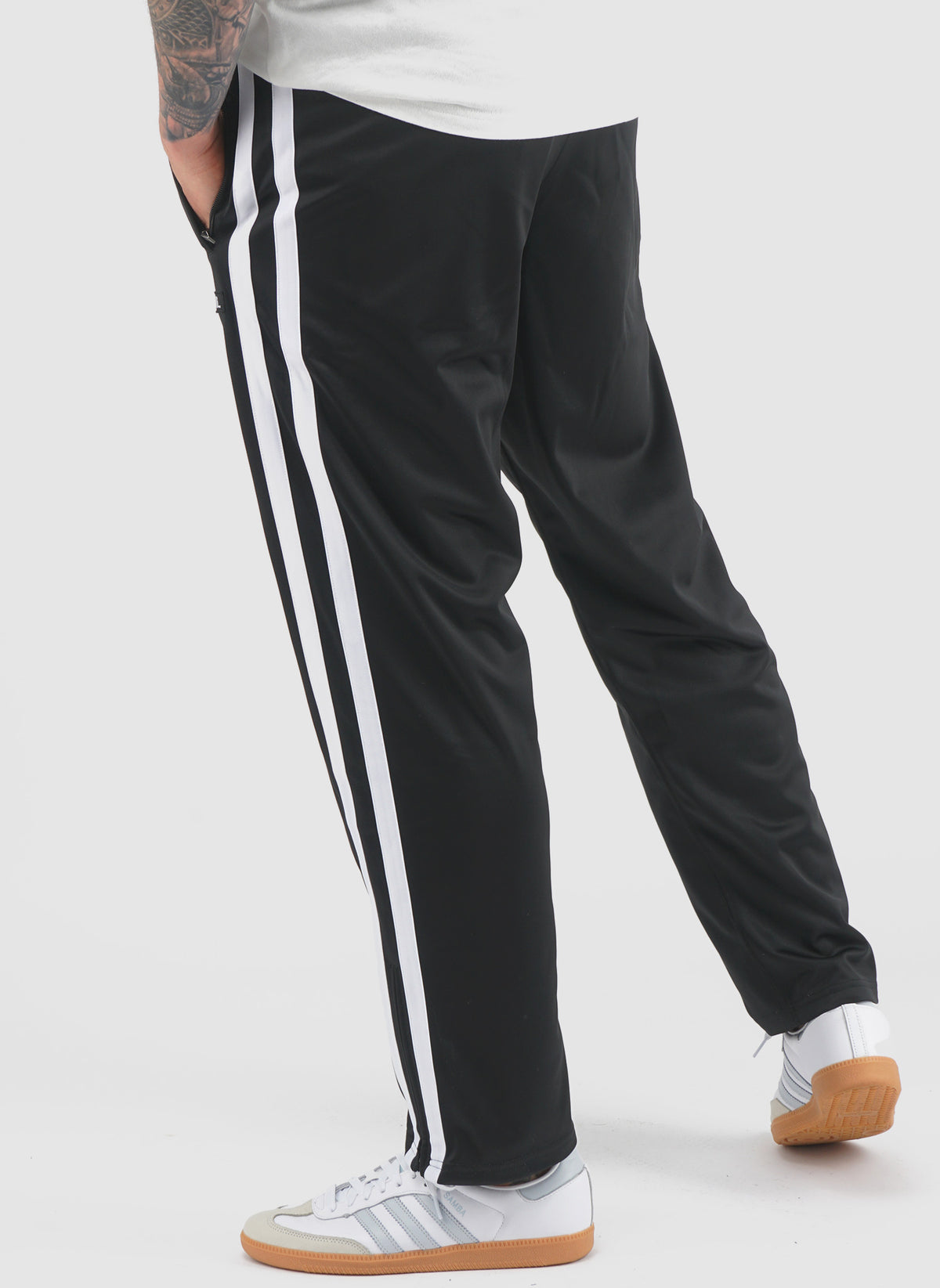 DMWU Evolution Trackpants - Black